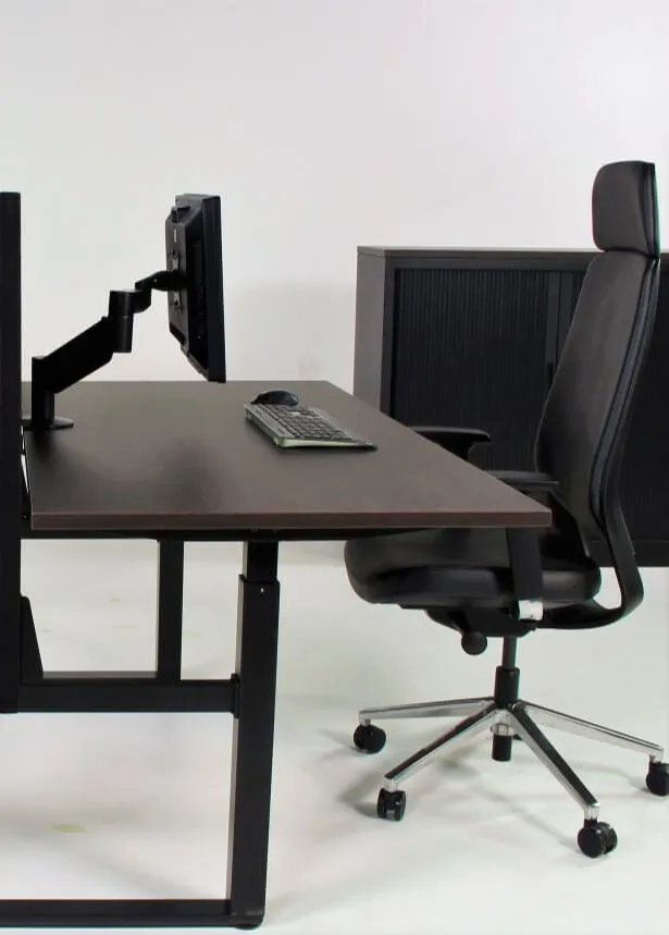 Standaard kantoormeubilair met ergonomische stoel