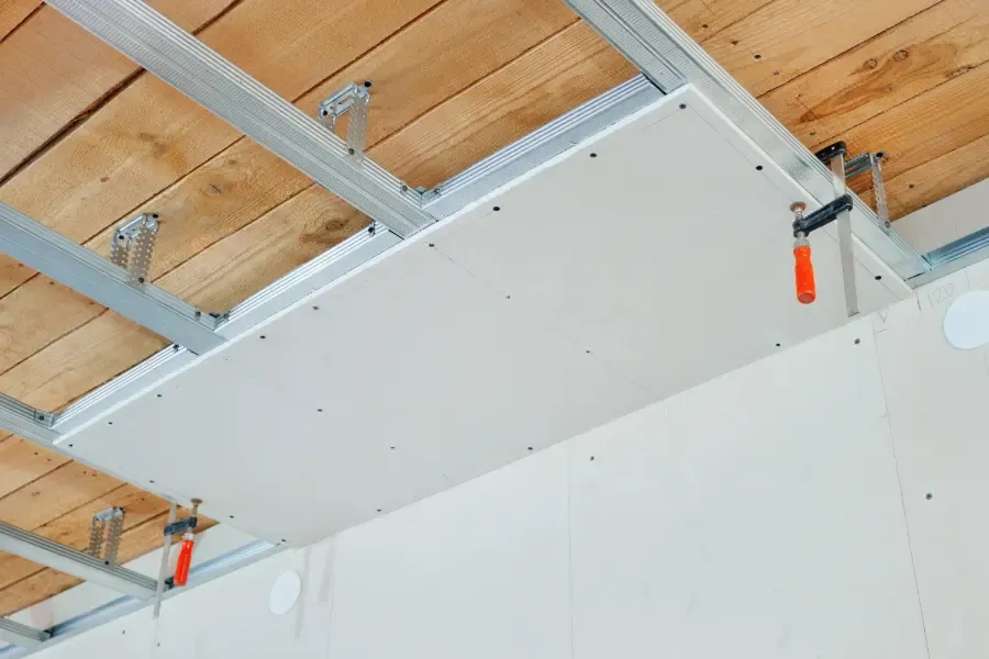 Afgehangen verlaagd plafond