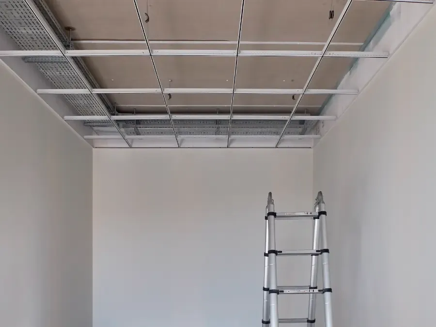 Vrijdragend zwevend plafond
